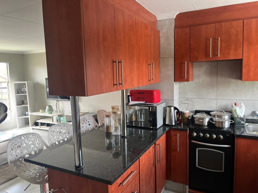 2 Bedroom Property for Sale in Verwoerdpark Gauteng