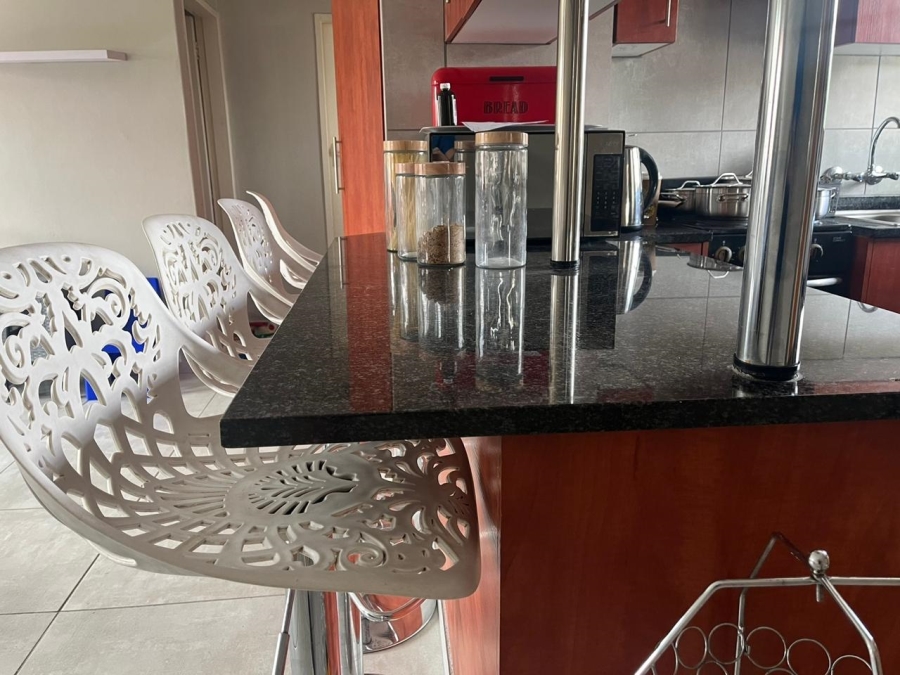 2 Bedroom Property for Sale in Verwoerdpark Gauteng