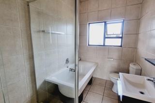 2 Bedroom Property for Sale in Greenstone Gate Gauteng