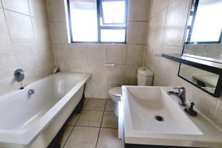 2 Bedroom Property for Sale in Greenstone Gate Gauteng