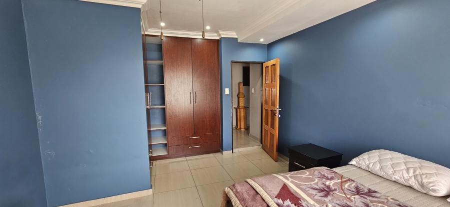 5 Bedroom Property for Sale in Verwoerdpark Gauteng