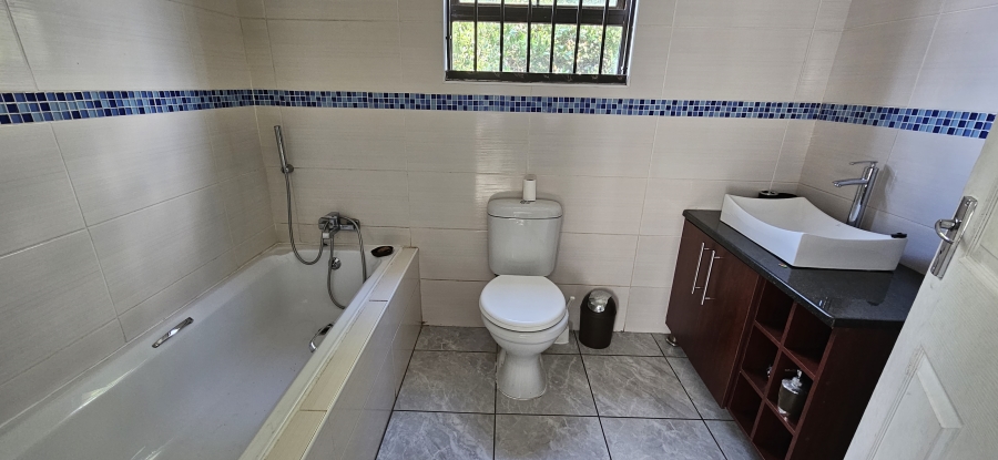 5 Bedroom Property for Sale in Verwoerdpark Gauteng