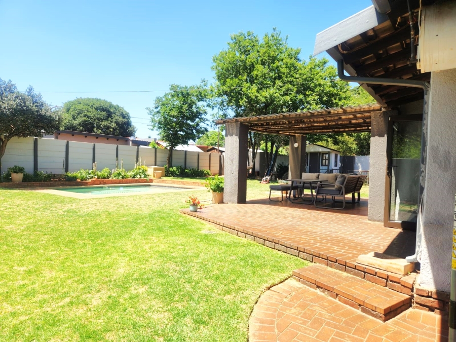 4 Bedroom Property for Sale in Doringkloof Gauteng