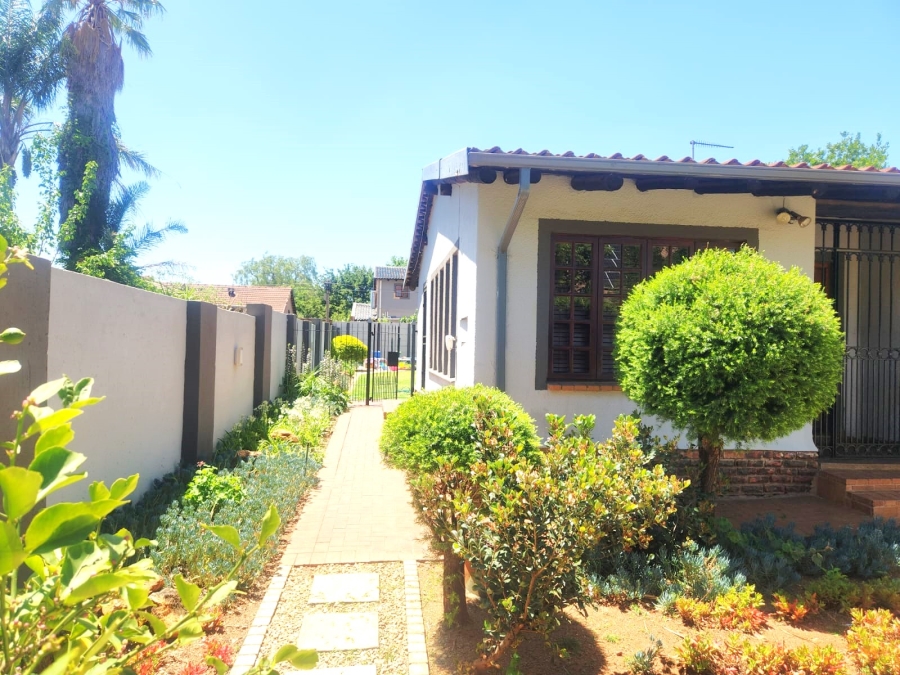 4 Bedroom Property for Sale in Doringkloof Gauteng