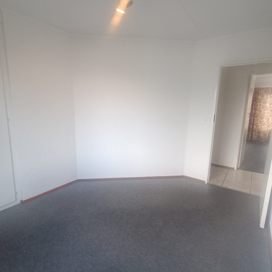 To Let 3 Bedroom Property for Rent in Victory Park Gauteng