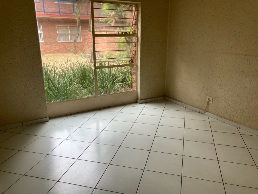 To Let 2 Bedroom Property for Rent in Windsor East Gauteng