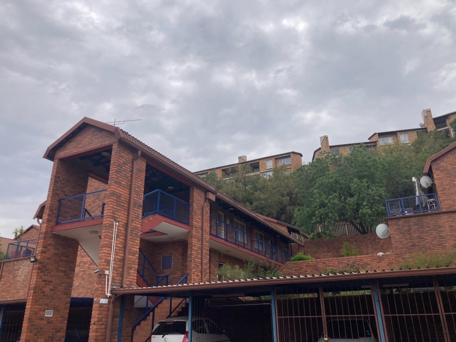 To Let 2 Bedroom Property for Rent in Windsor East Gauteng