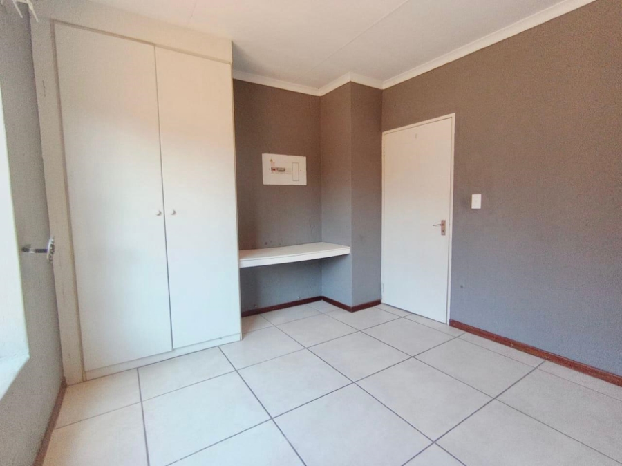 2 Bedroom Property for Sale in Honeypark Gauteng