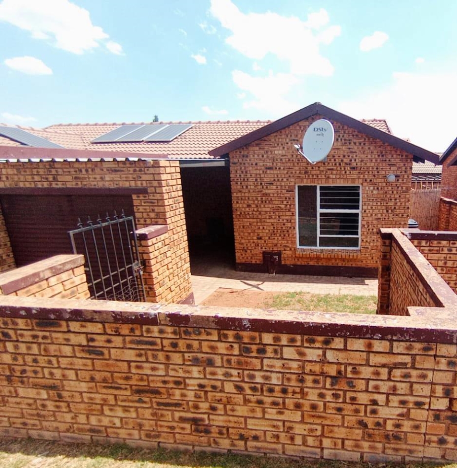 2 Bedroom Property for Sale in Honeypark Gauteng