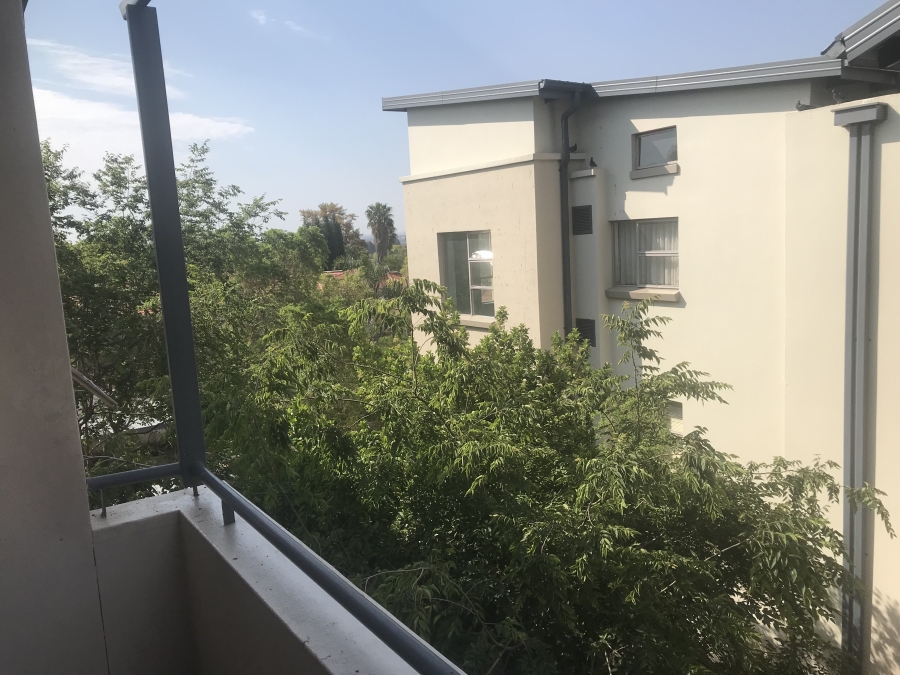 To Let 2 Bedroom Property for Rent in Lonehill Gauteng