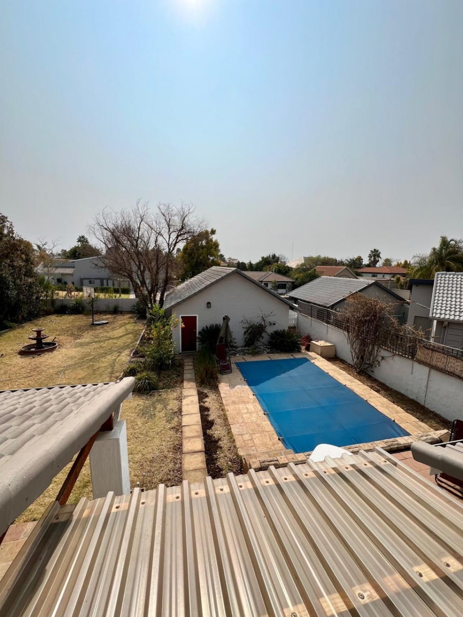 To Let 4 Bedroom Property for Rent in Silver Lakes Golf Estate Gauteng