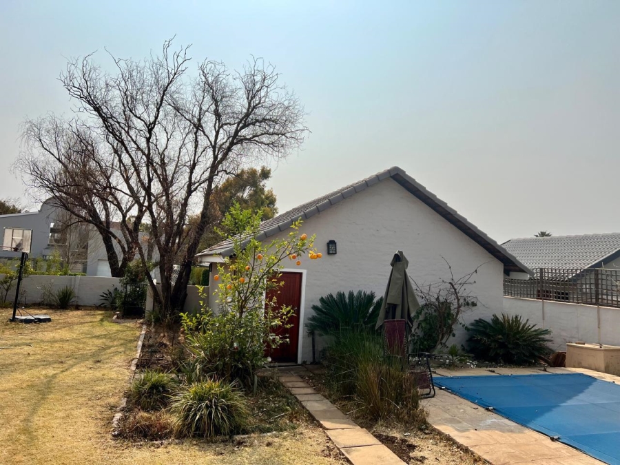 To Let 4 Bedroom Property for Rent in Silver Lakes Golf Estate Gauteng