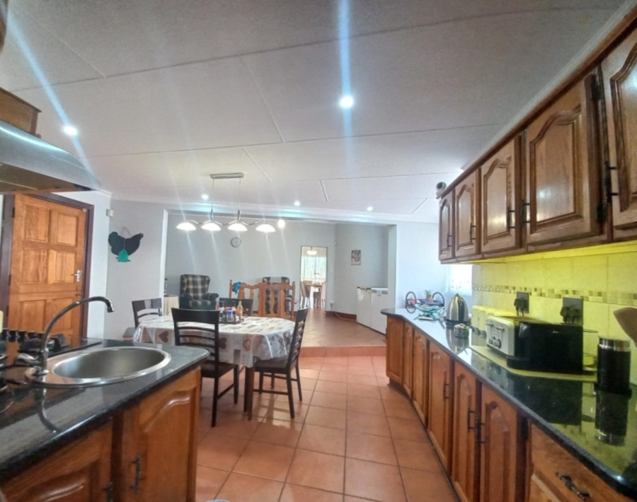 5 Bedroom Property for Sale in Kenleaf Gauteng