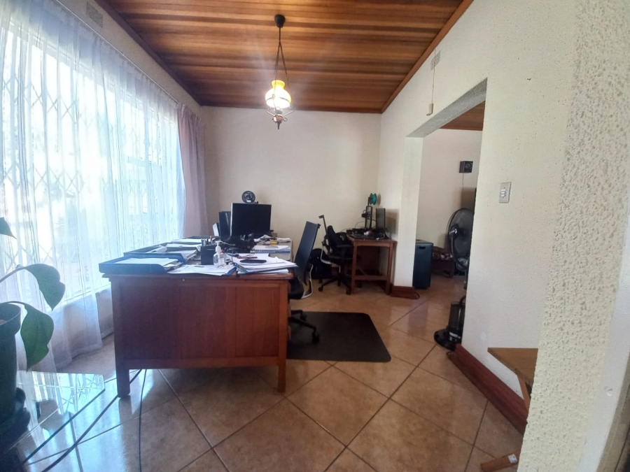 5 Bedroom Property for Sale in Kenleaf Gauteng