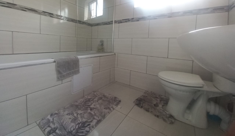 3 Bedroom Property for Sale in Sonneveld Gauteng