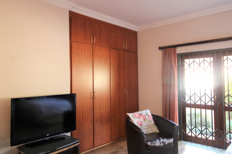 To Let 5 Bedroom Property for Rent in Bryanston Gauteng