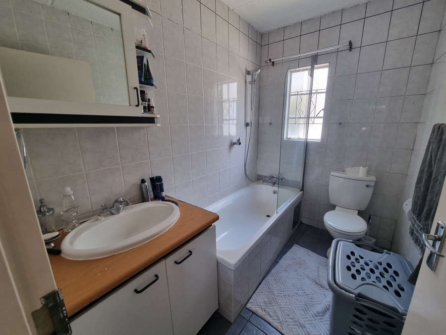 2 Bedroom Property for Sale in Marais Steyn Park Gauteng