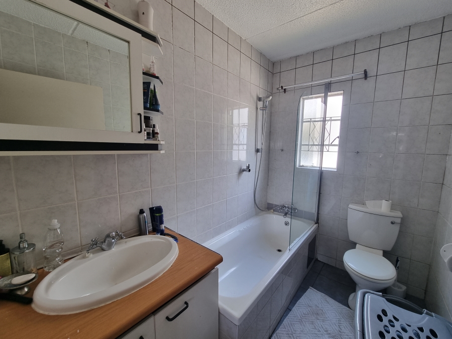 2 Bedroom Property for Sale in Marais Steyn Park Gauteng