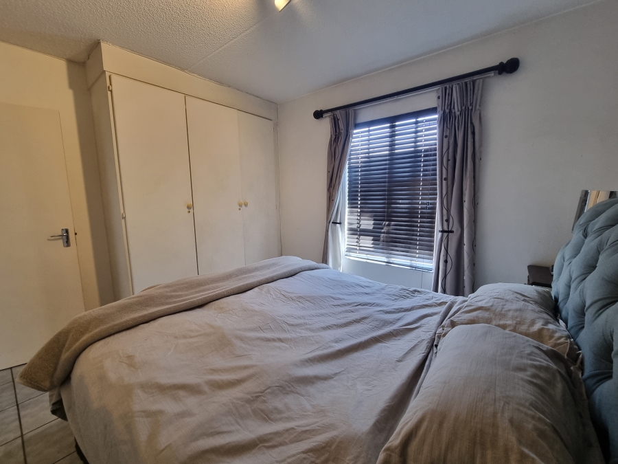 2 Bedroom Property for Sale in Marais Steyn Park Gauteng