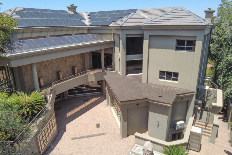 6 Bedroom Property for Sale in Woodhill Estate Gauteng