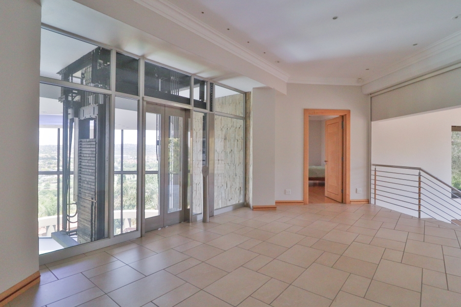 6 Bedroom Property for Sale in Woodhill Estate Gauteng