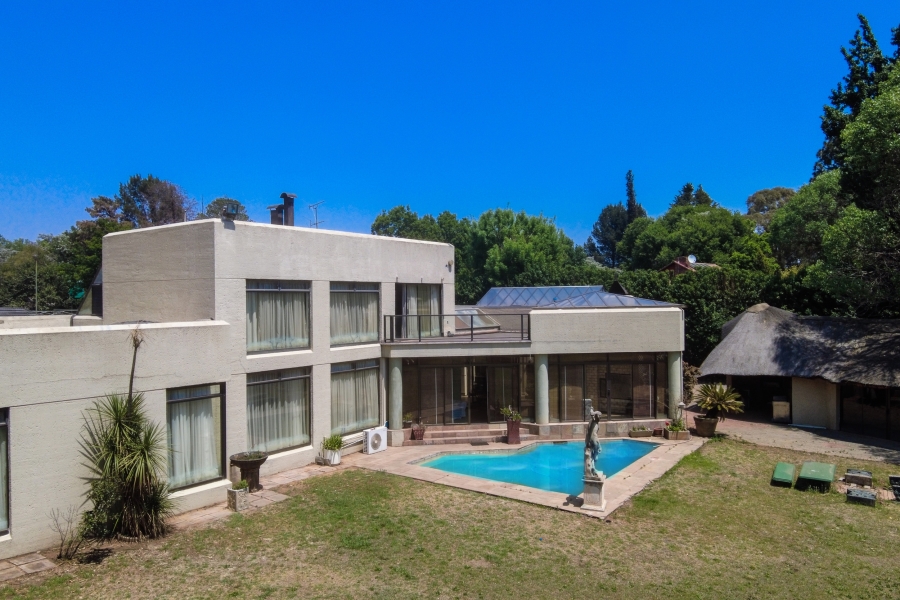 6 Bedroom Property for Sale in Lochvaal Gauteng