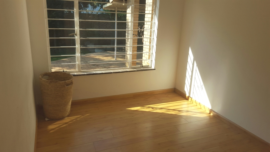 To Let 3 Bedroom Property for Rent in Morningside Gauteng