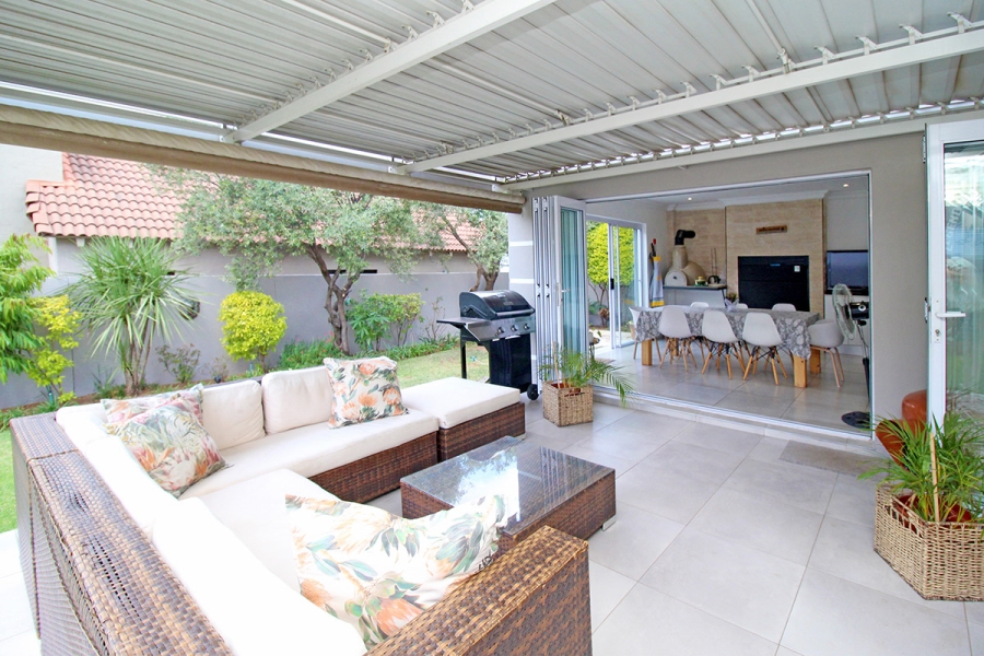 4 Bedroom Property for Sale in Broadacres Gauteng