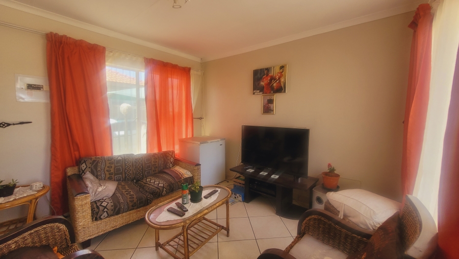 To Let 2 Bedroom Property for Rent in Elandspark Gauteng