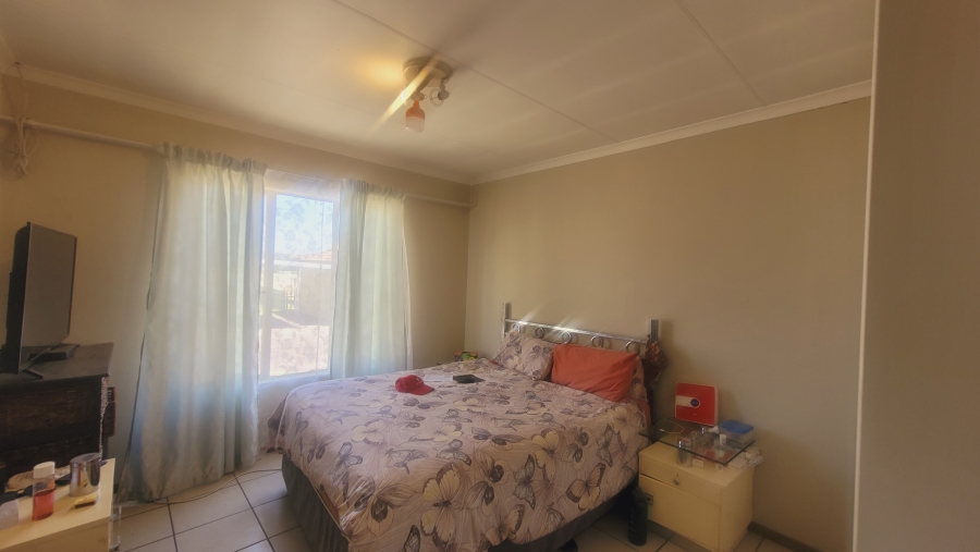 To Let 2 Bedroom Property for Rent in Elandspark Gauteng