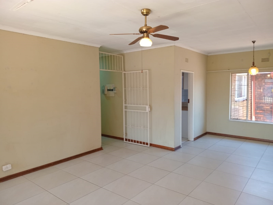 To Let 3 Bedroom Property for Rent in Unitas Park Gauteng