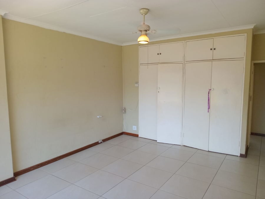 To Let 3 Bedroom Property for Rent in Unitas Park Gauteng