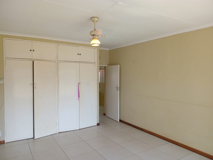 To Let 3 Bedroom Property for Rent in Unitas Park Gauteng