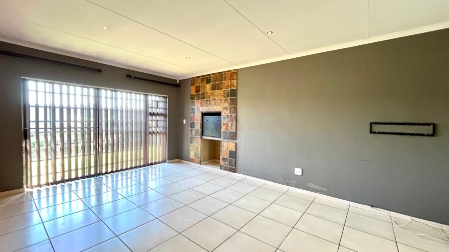 2 Bedroom Property for Sale in Kenleaf Gauteng