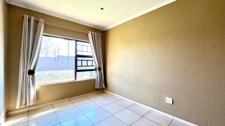 2 Bedroom Property for Sale in Kenleaf Gauteng