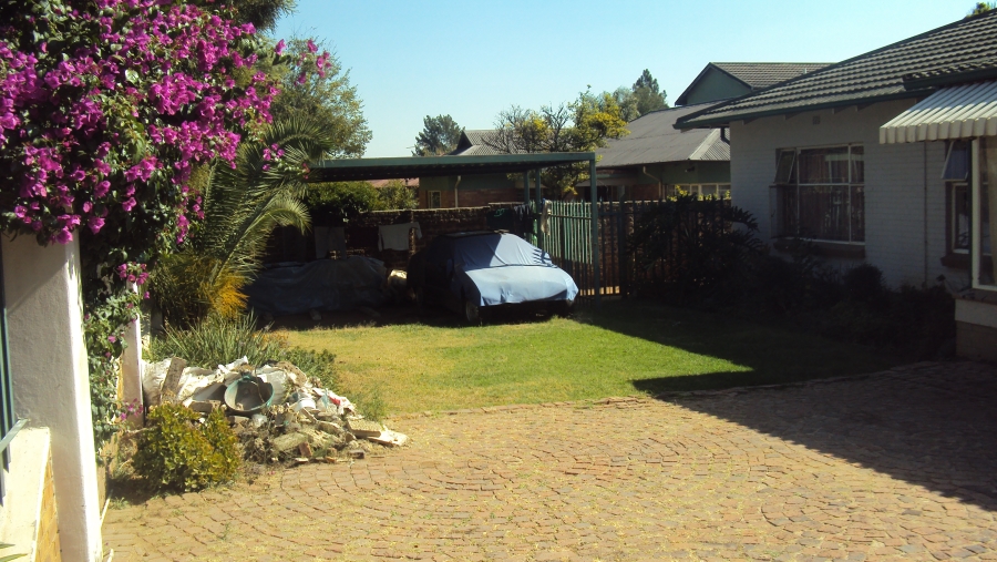 6 Bedroom Property for Sale in Kempton Park Ext 2 Gauteng