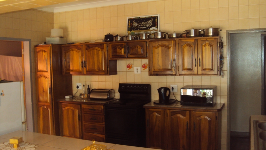 6 Bedroom Property for Sale in Kempton Park Ext 2 Gauteng