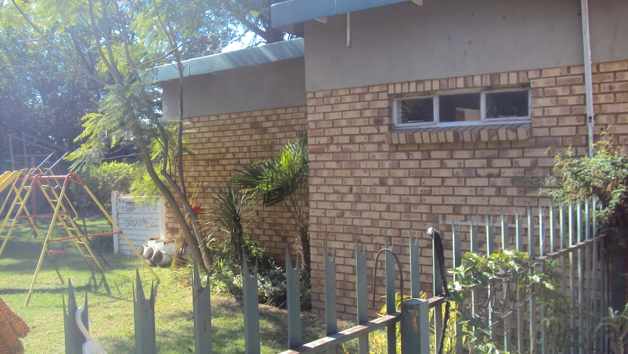 6 Bedroom Property for Sale in Kempton Park Ext 2 Gauteng