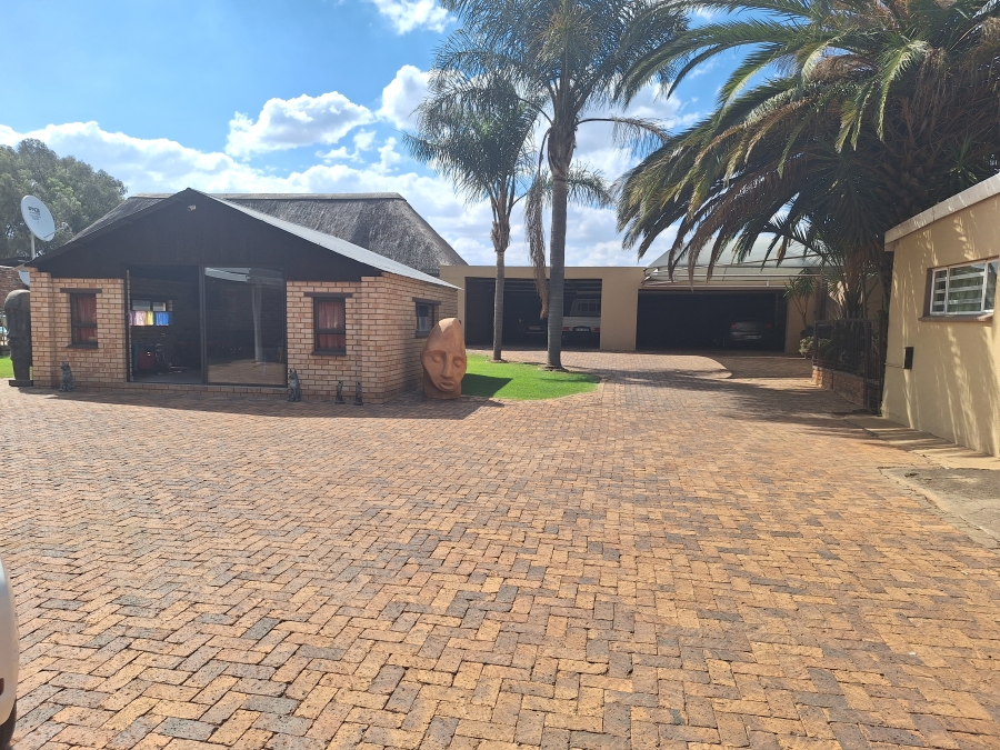 3 Bedroom Property for Sale in De Deur Gauteng