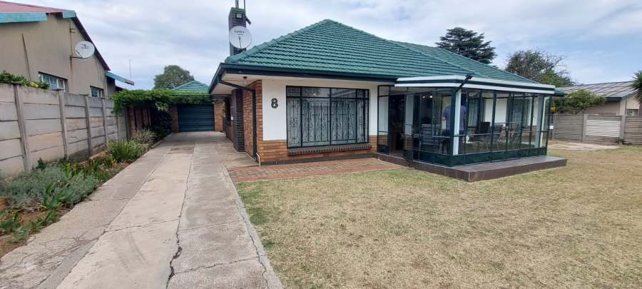 4 Bedroom Property for Sale in Witpoortjie Gauteng