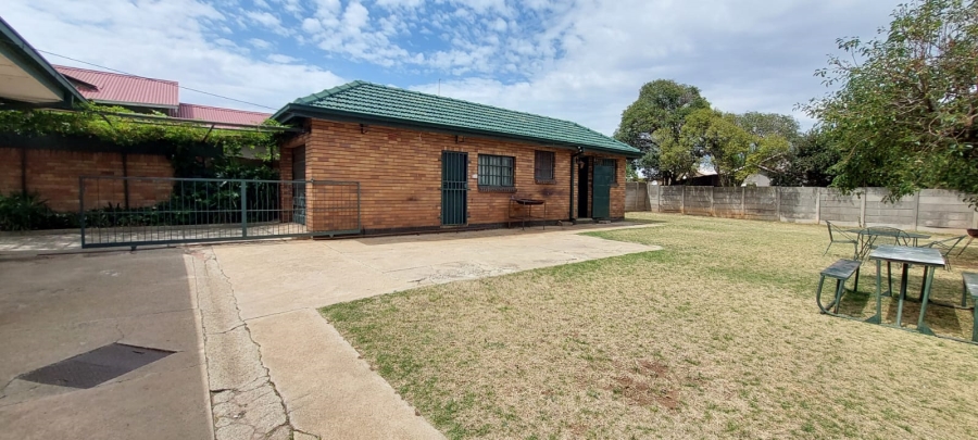 4 Bedroom Property for Sale in Witpoortjie Gauteng