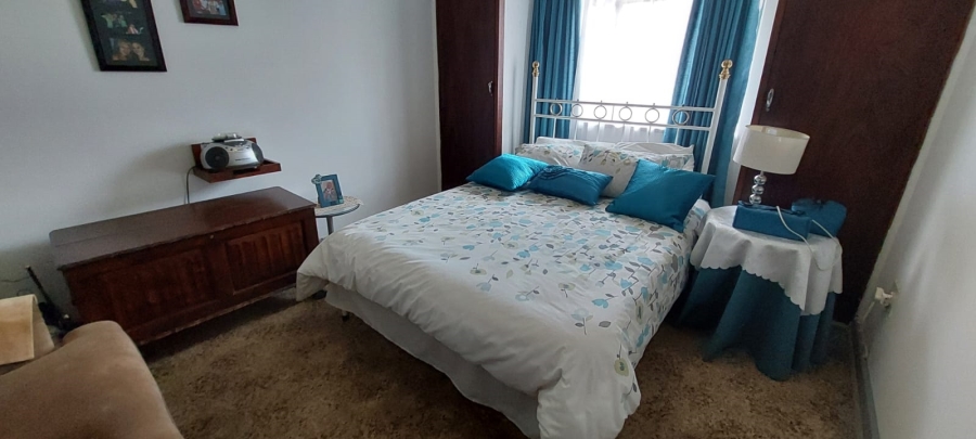 4 Bedroom Property for Sale in Witpoortjie Gauteng