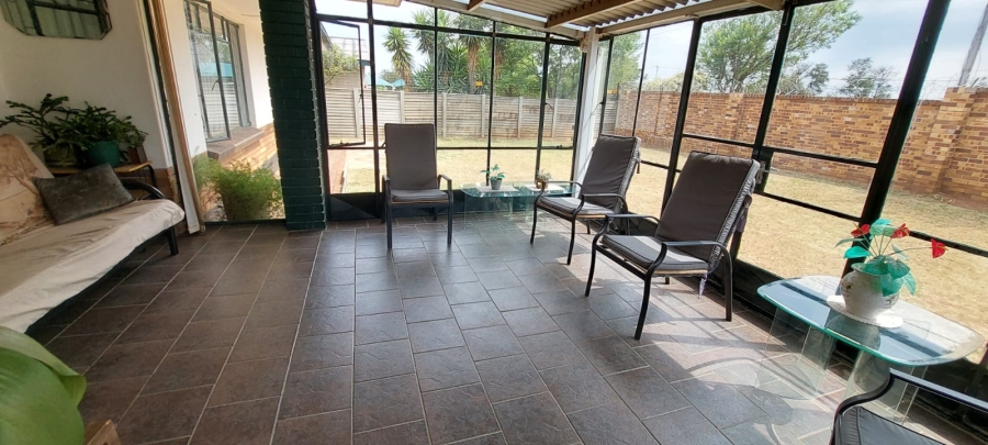 4 Bedroom Property for Sale in Witpoortjie Gauteng