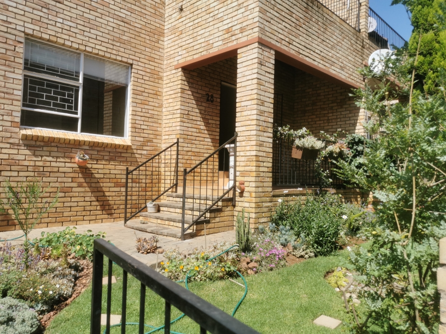 2 Bedroom Property for Sale in Little Falls Gauteng