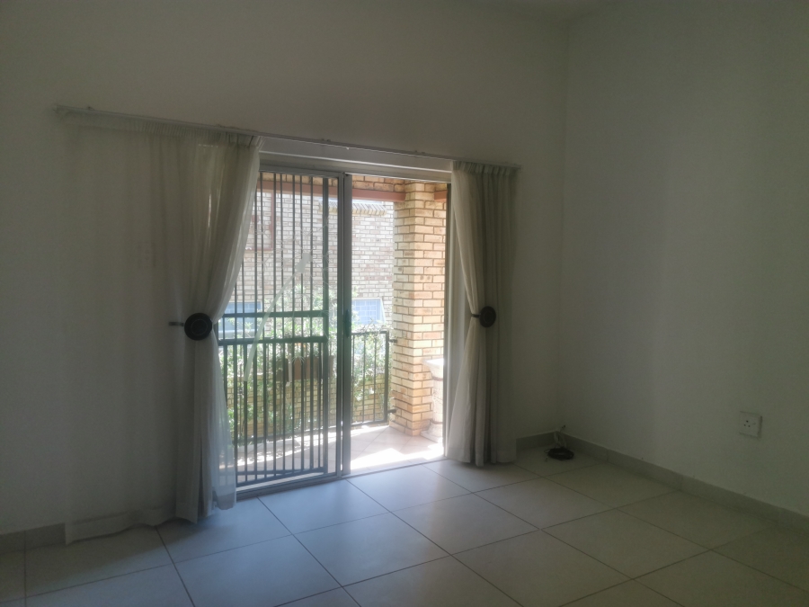 2 Bedroom Property for Sale in Little Falls Gauteng