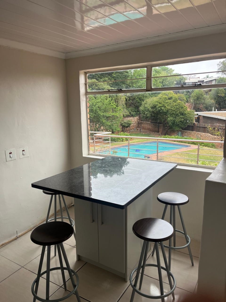 To Let 4 Bedroom Property for Rent in Kloofendal Gauteng