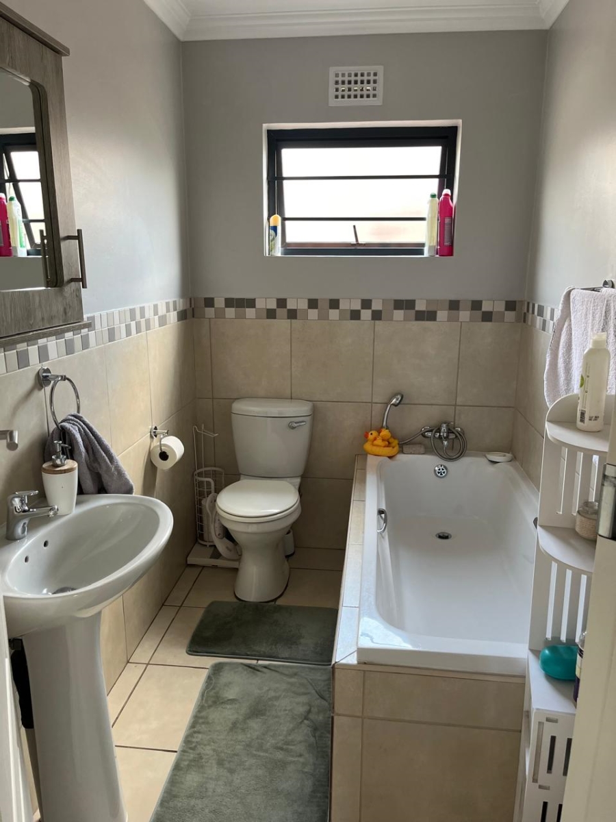 3 Bedroom Property for Sale in Amberfield Valley Gauteng