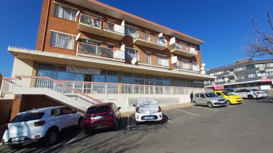 To Let commercial Property for Rent in Gillview Gauteng