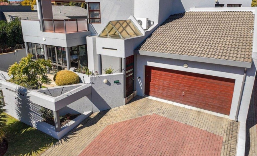 4 Bedroom Property for Sale in Marais Steyn Park Gauteng