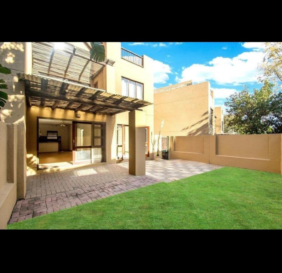 To Let 2 Bedroom Property for Rent in Douglasdale Gauteng